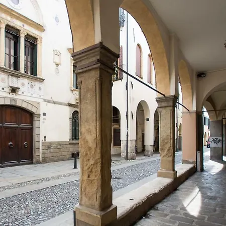A Due Passi Dal Duomo - Apt Appartamento *