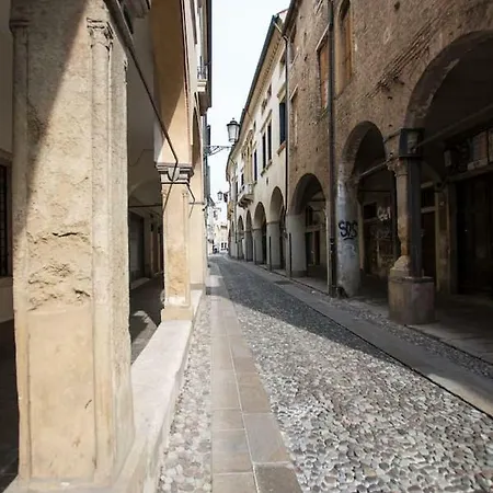 A Due Passi Dal Duomo - Apt Appartamento
