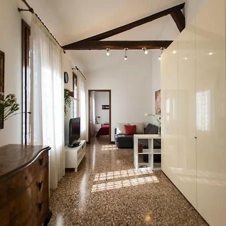 A Due Passi Dal Duomo - Apt Appartamento *